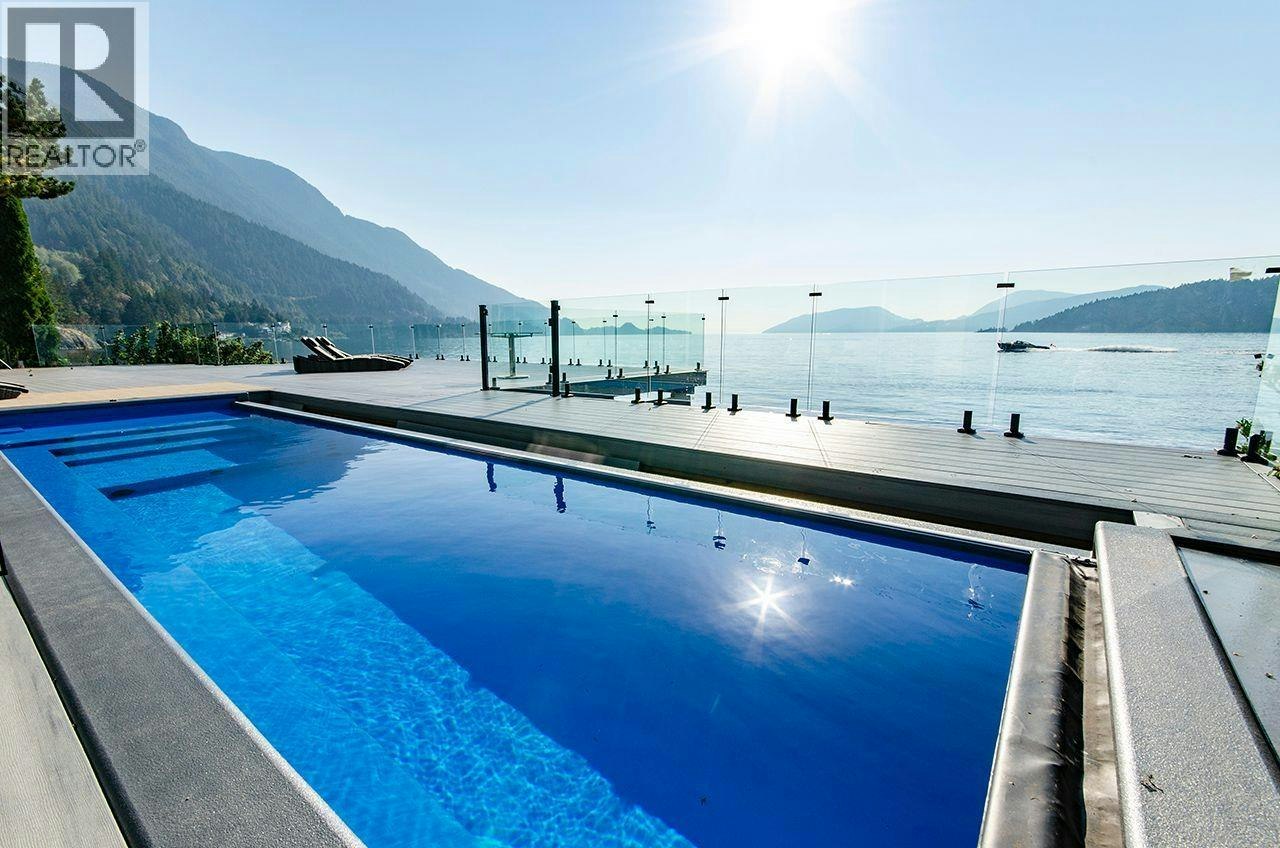 13 Ocean Point Drive, Vancouver, BC, V7W 3G7 - 15