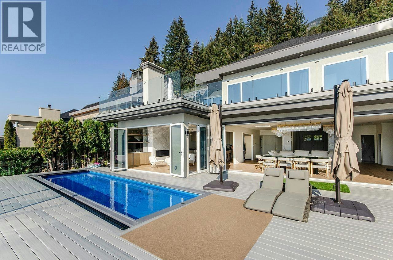 13 Ocean Point Drive, Vancouver, BC, V7W 3G7