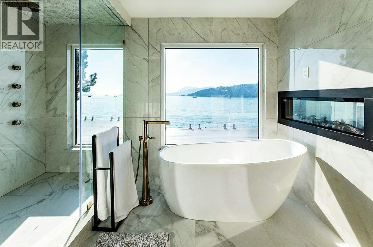 13 Ocean Point Drive, Vancouver, BC, V7W 3G7 - 23