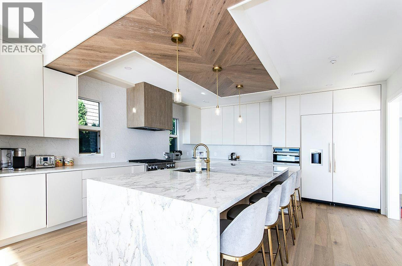 13 Ocean Point Drive, Vancouver, BC, V7W 3G7 - 2