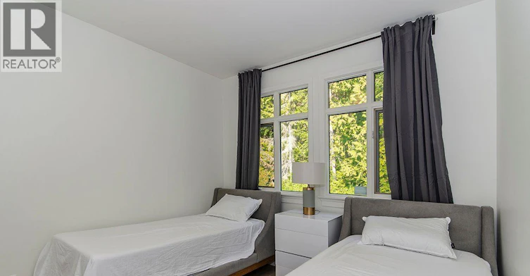13 Ocean Point Drive, Vancouver, BC, V7W 3G7 - 22