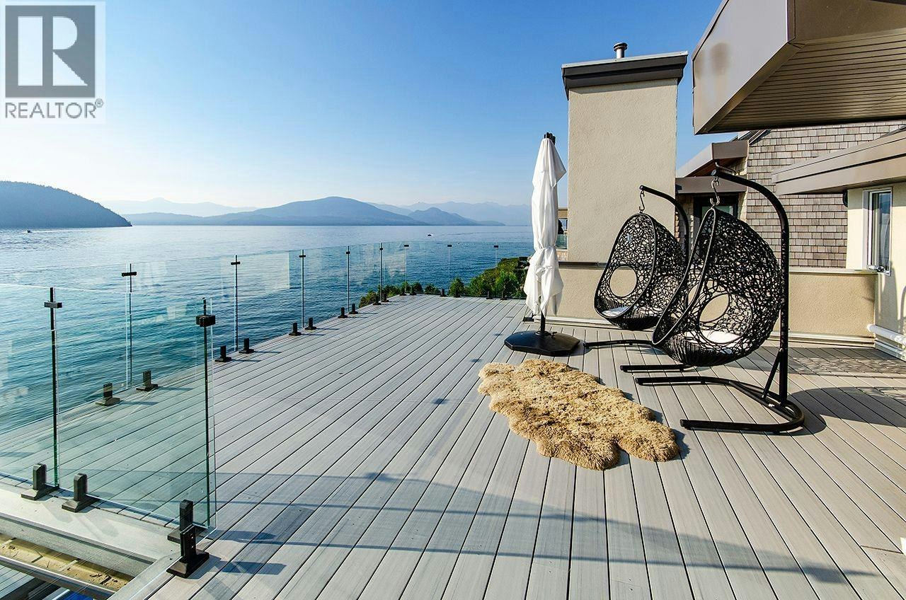 13 Ocean Point Drive, Vancouver, BC, V7W 3G7 - 3