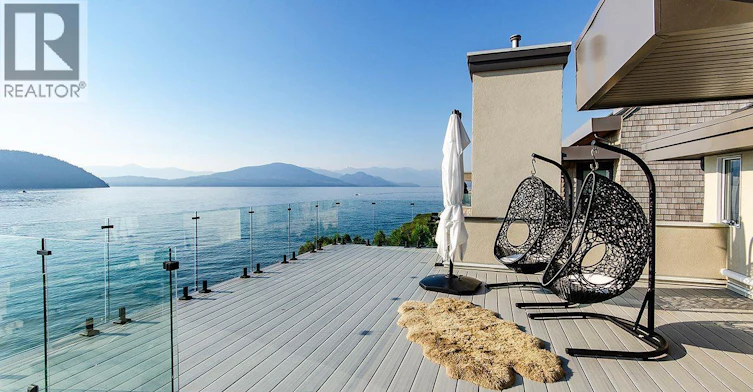 13 Ocean Point Drive, Vancouver, BC, V7W 3G7 - 3