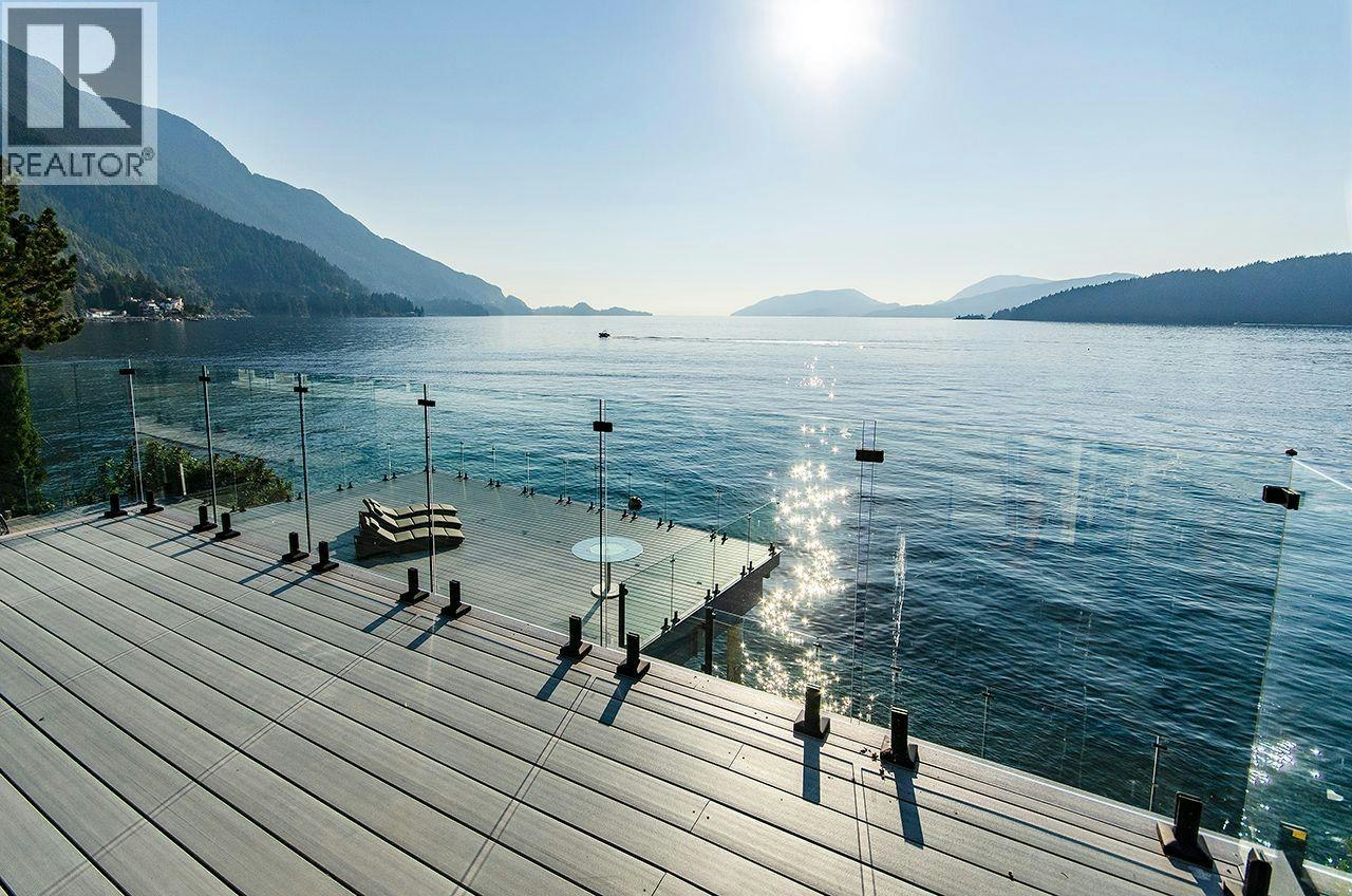13 Ocean Point Drive, Vancouver, BC, V7W 3G7 - 14