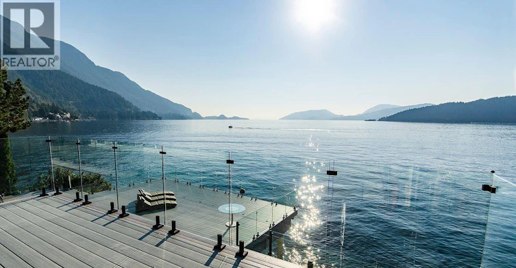 13 Ocean Point Drive, Vancouver, BC, V7W 3G7 - 14