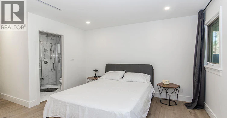 13 Ocean Point Drive, Vancouver, BC, V7W 3G7 - 27