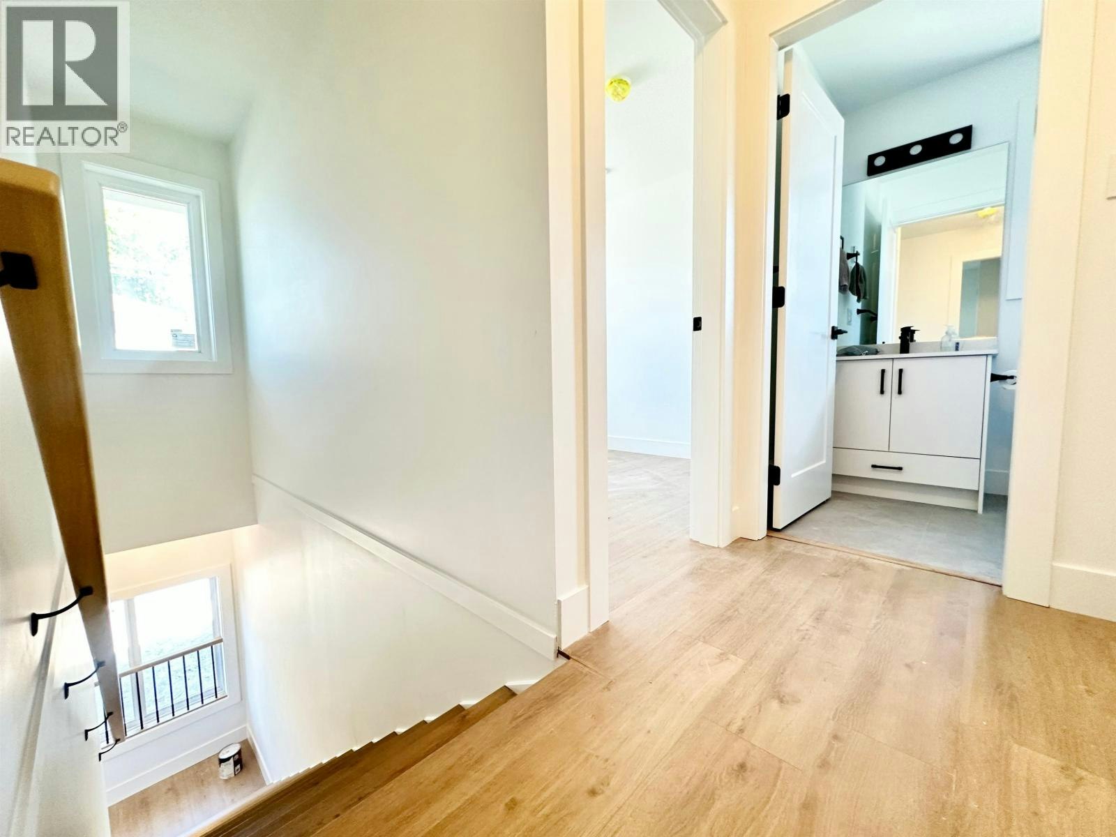 3873 Napier Street, Burnaby, BC, V5C 3E6 - 9