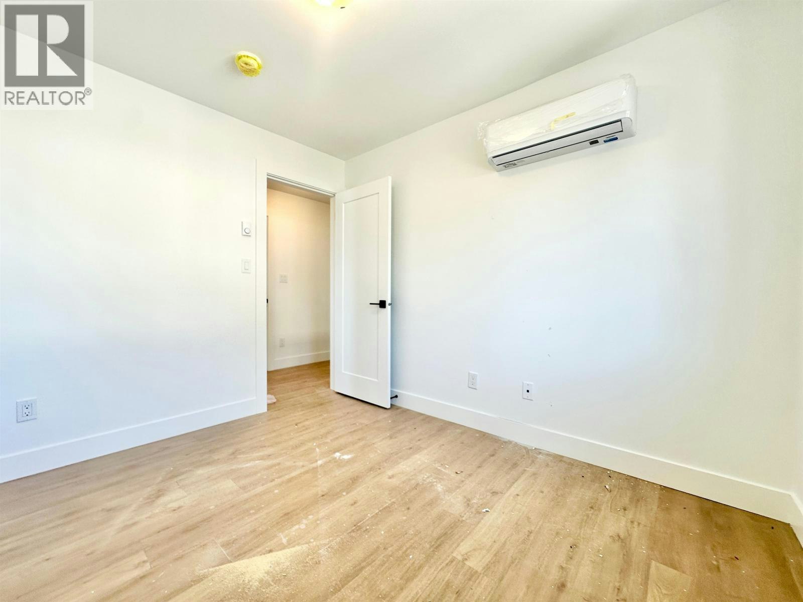 3873 Napier Street, Burnaby, BC, V5C 3E6 - 21
