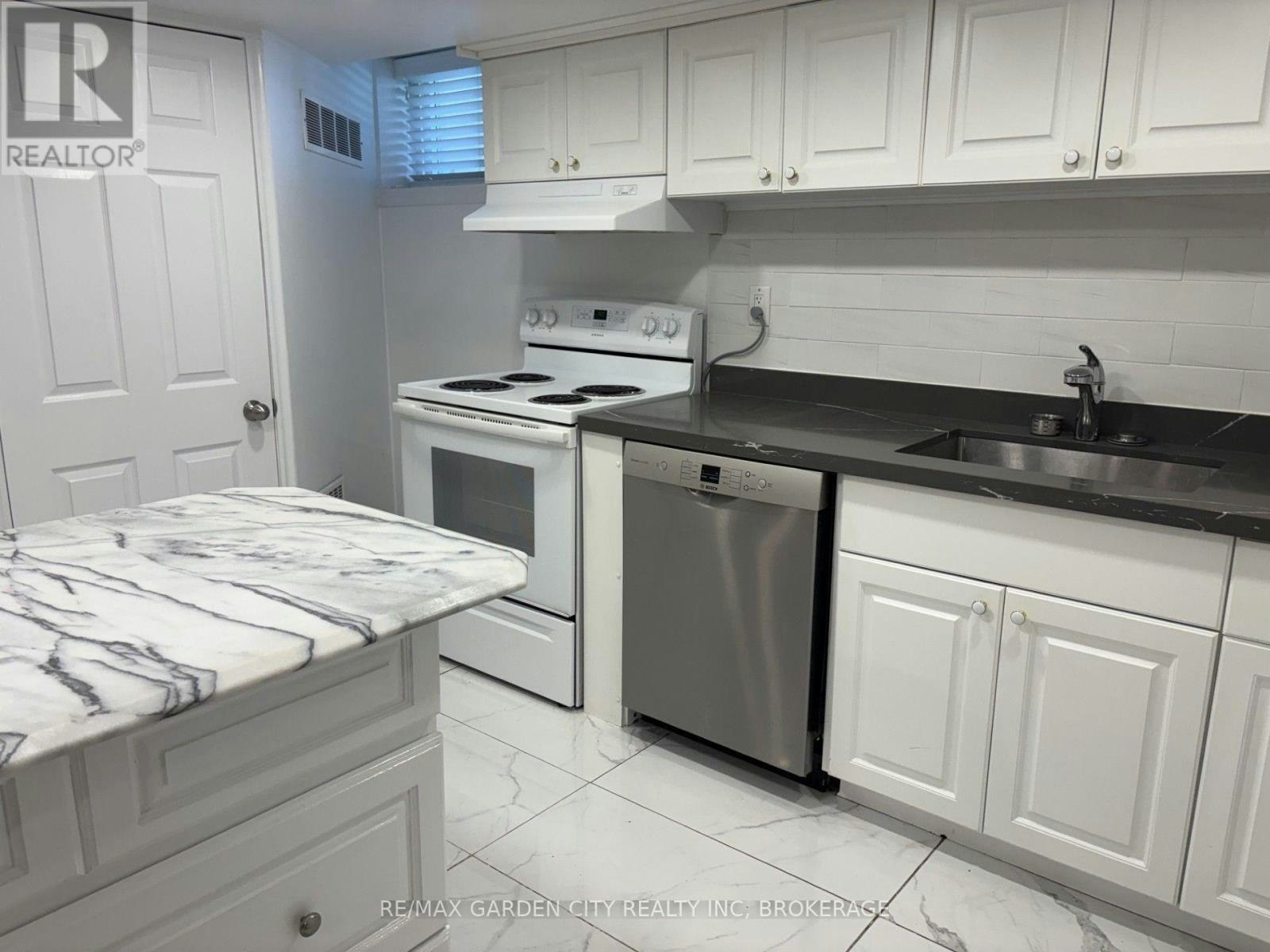 LOWER-44 Valencourt Drive, Welland, ON, L3C 1M8 - 7