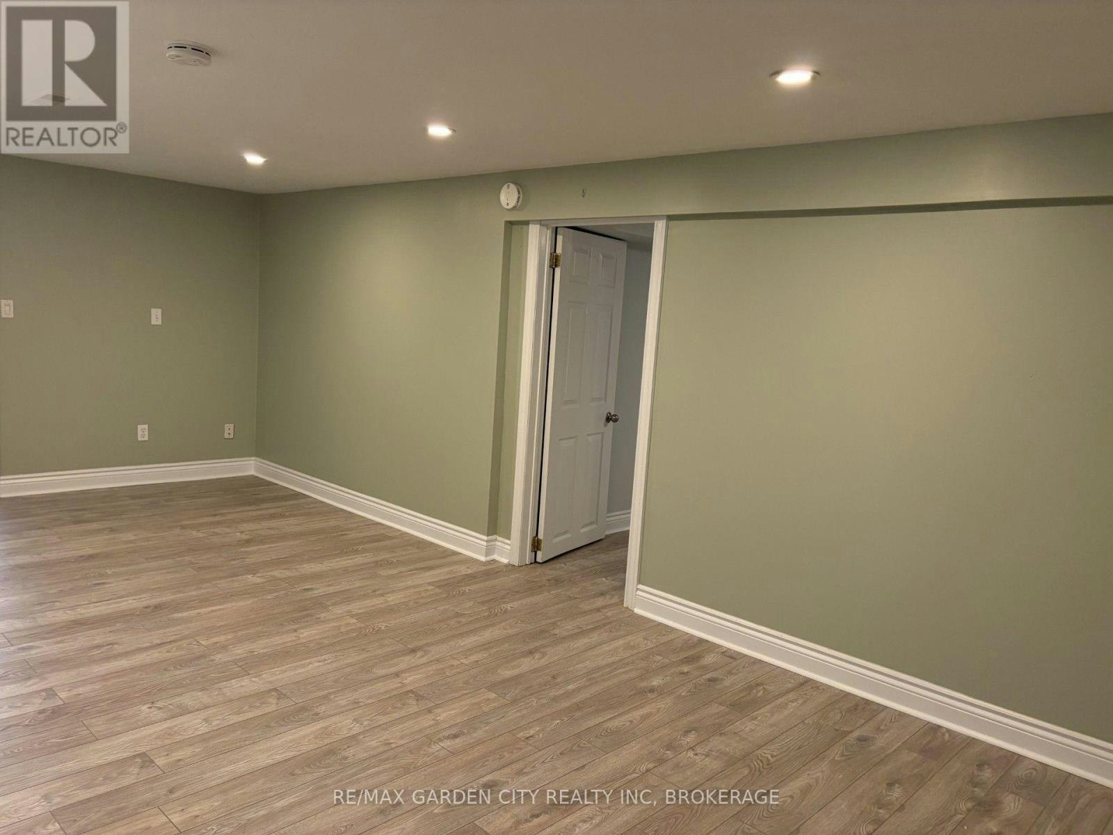 LOWER-44 Valencourt Drive, Welland, ON, L3C 1M8 - 11