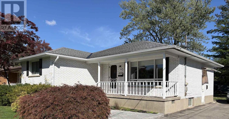LOWER-44 Valencourt Drive, Welland, ON, L3C 1M8