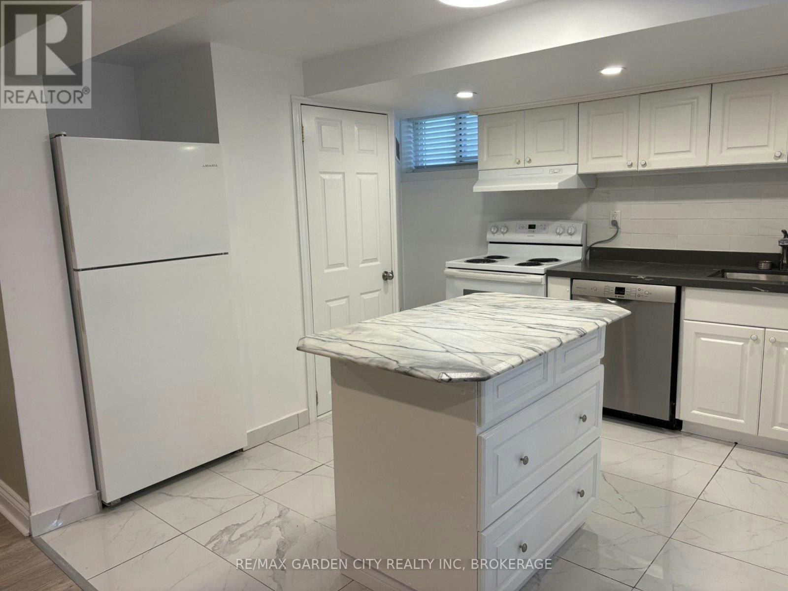 LOWER-44 Valencourt Drive, Welland, ON, L3C 1M8 - 8