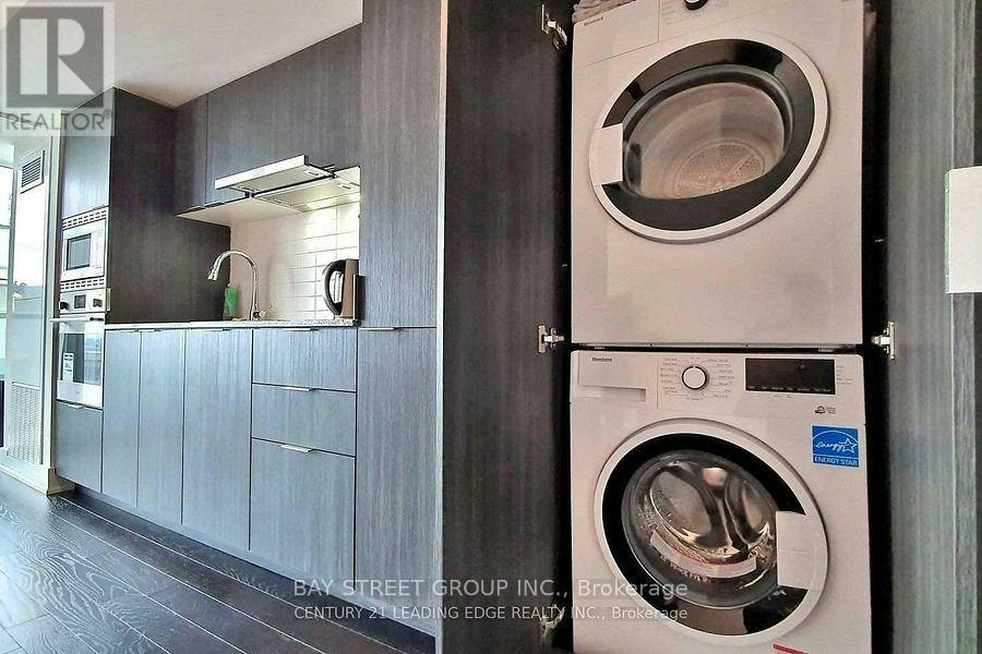2110-955 Bay Street, Toronto, ON, M5S 2A2 - 9