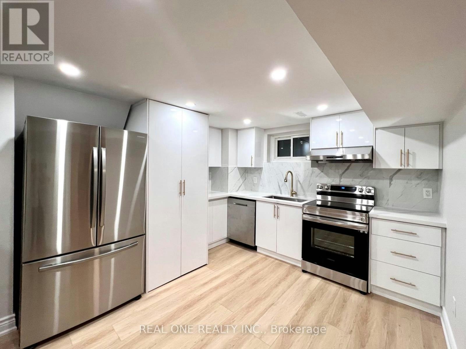 65 Dewlane Drive W, Toronto, ON, M2R 2P9