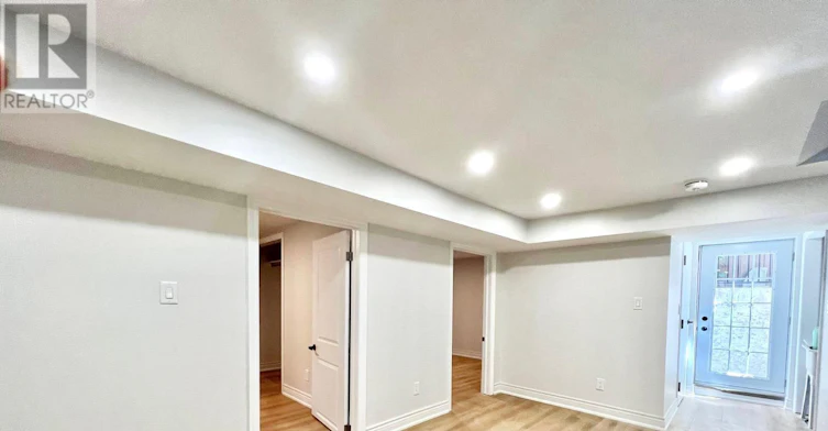 65 Dewlane Drive W, Toronto, ON, M2R 2P9 - 3