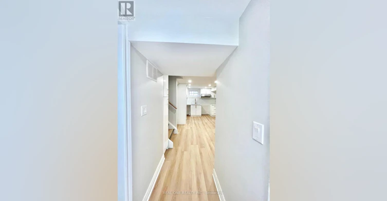65 Dewlane Drive W, Toronto, ON, M2R 2P9 - 2