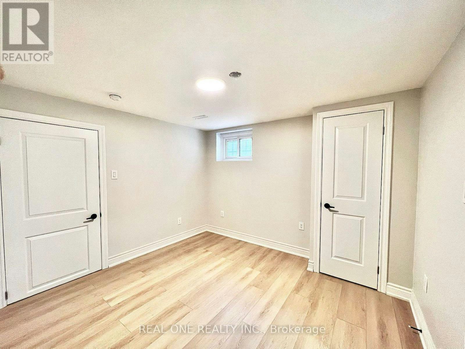 65 Dewlane Drive W, Toronto, ON, M2R 2P9 - 4