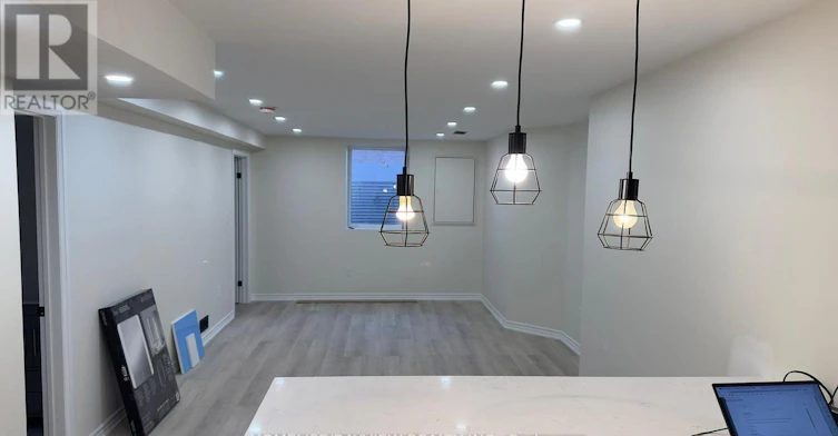 LOWER UNIT/BASEMENT-128 Adam Place, Newmarket, ON, L3Y 8C4 - 11