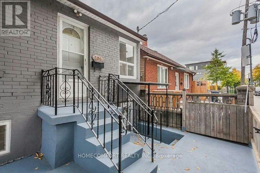 208 Manning Avenue, Toronto, ON, M6J 2K7 - 3