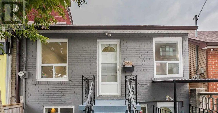 208 Manning Avenue, Toronto, ON, M6J 2K7