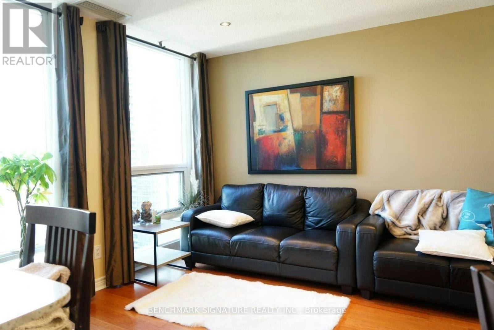 3102-763 Bay Street, Toronto, ON, M5G 2R3 - 2