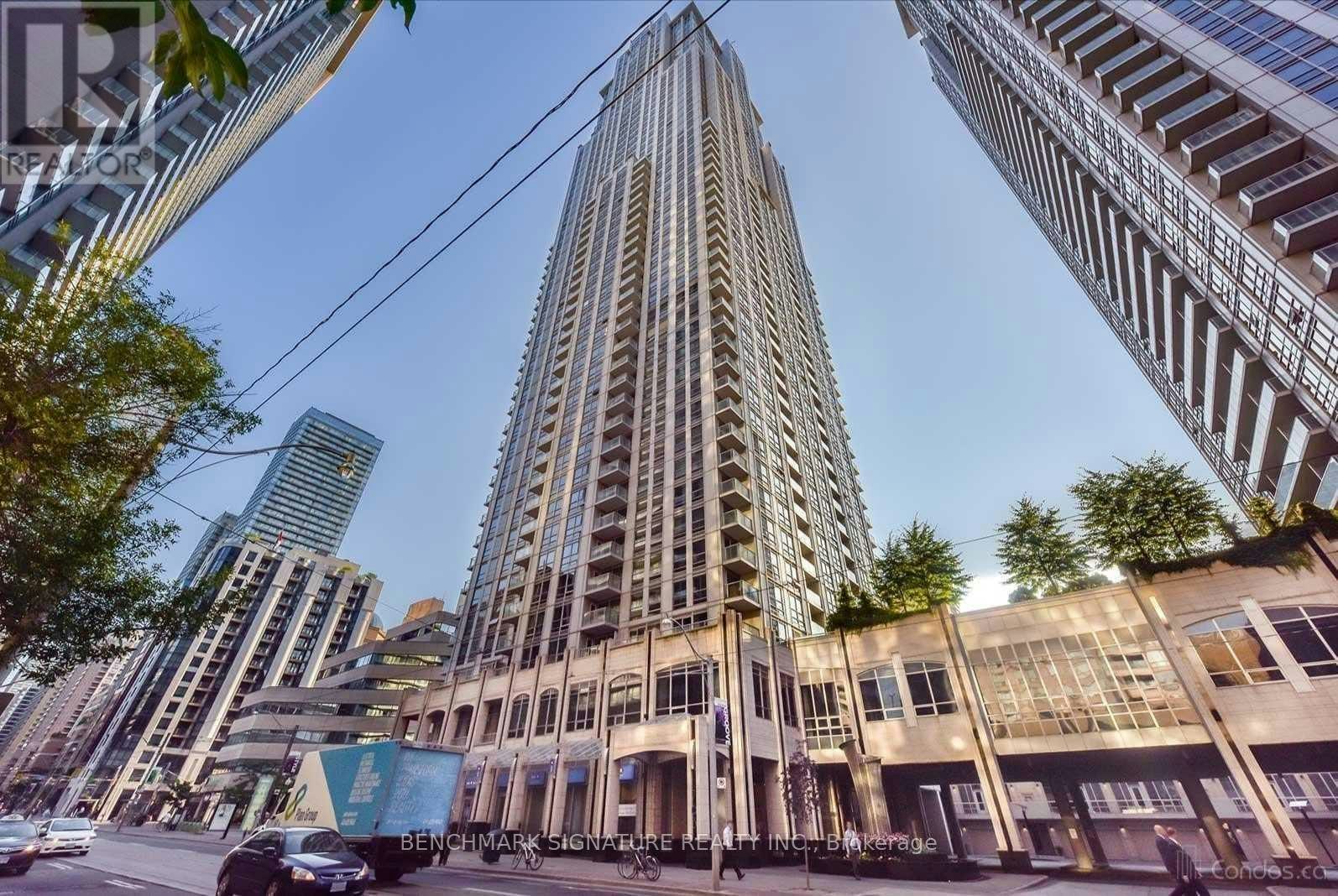 3102-763 Bay Street, Toronto, ON, M5G 2R3