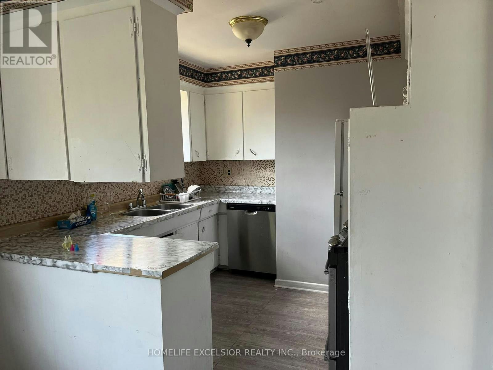 MAIN-188 Confederation Drive, Toronto, ON, M1G 1B1 - 9