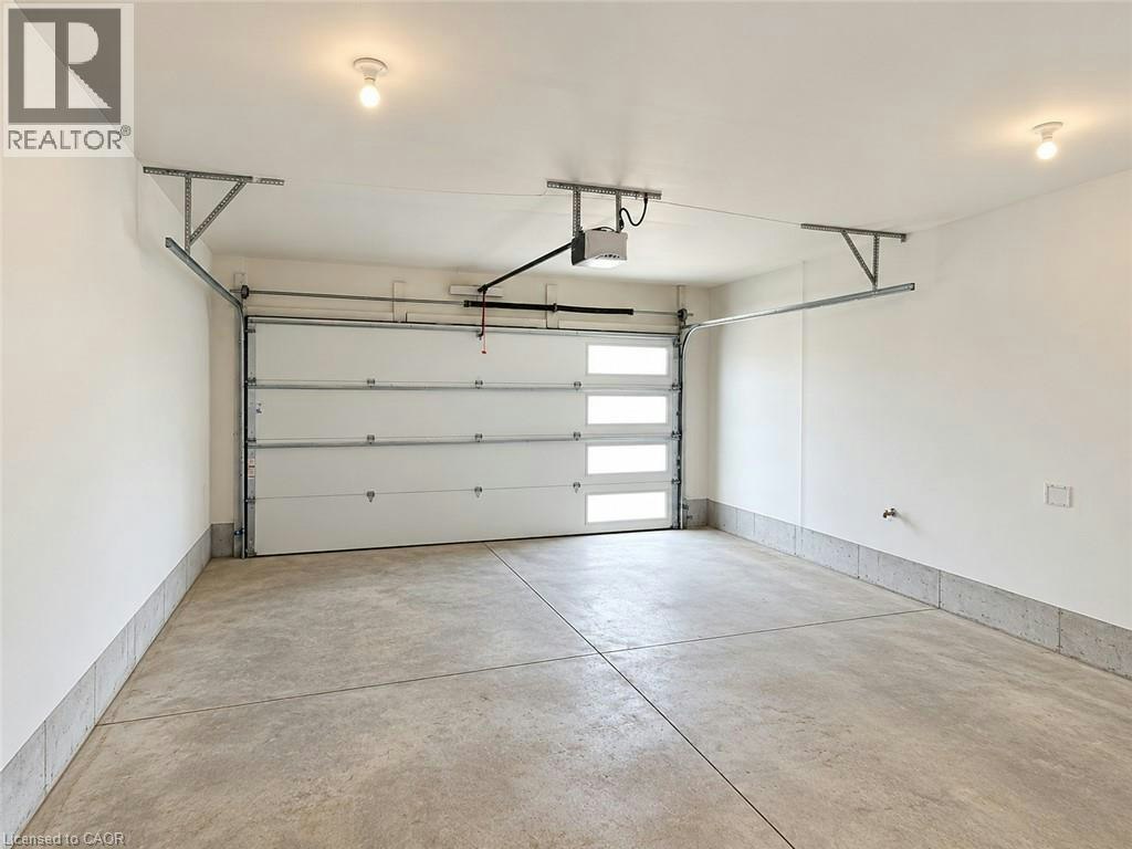 302 Chokecherry Crescent, Waterloo, ON, N2V 0H1 - 16