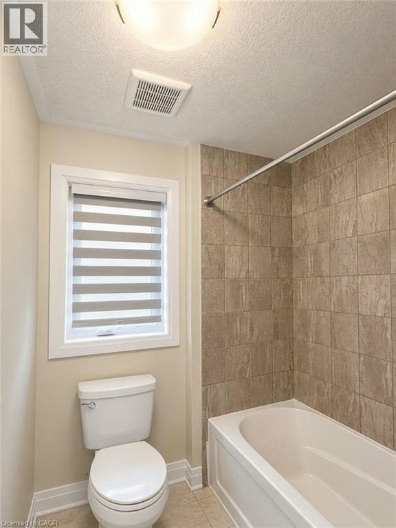 302 Chokecherry Crescent, Waterloo, ON, N2V 0H1 - 7