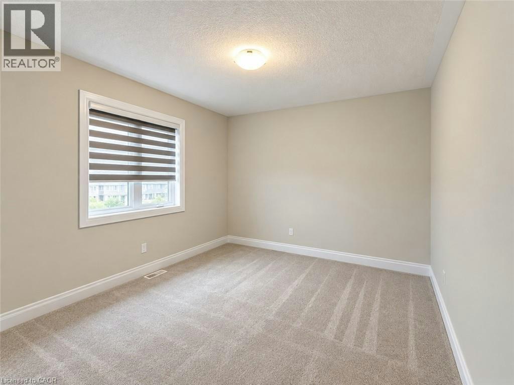 302 Chokecherry Crescent, Waterloo, ON, N2V 0H1 - 8