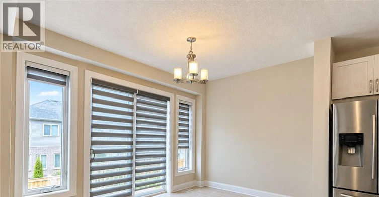 302 Chokecherry Crescent, Waterloo, ON, N2V 0H1 - 3