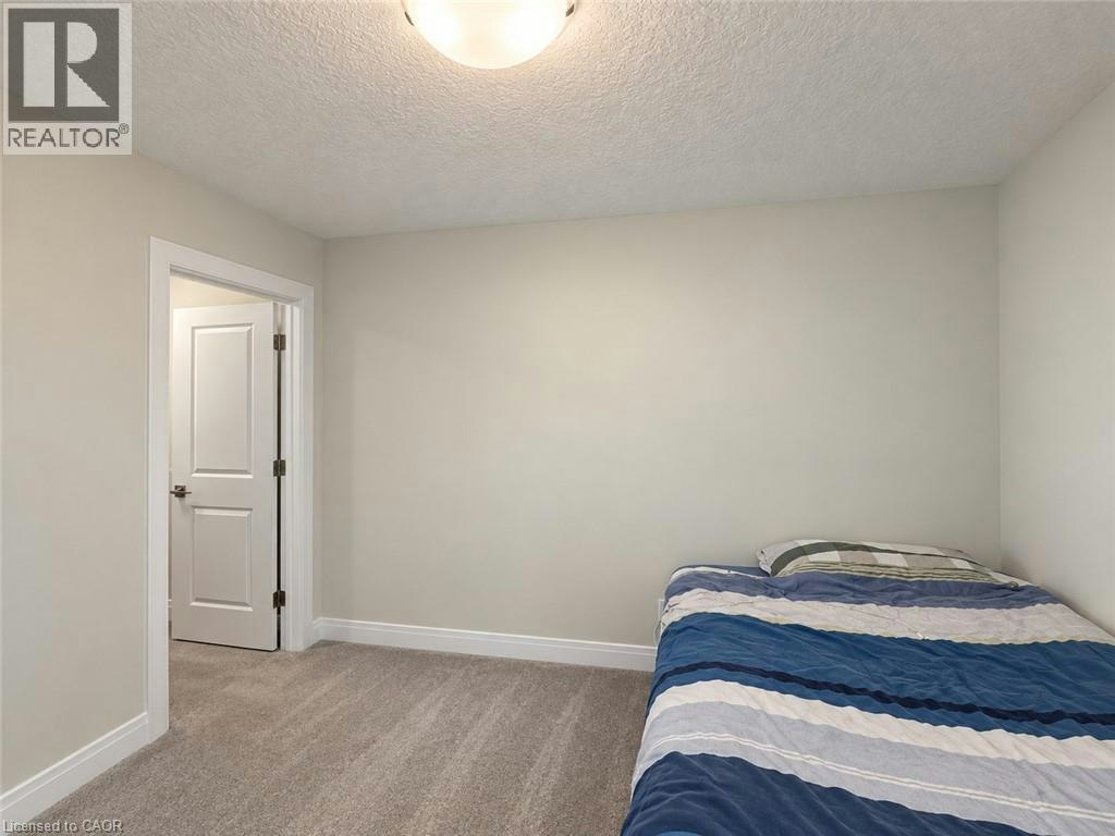 302 Chokecherry Crescent, Waterloo, ON, N2V 0H1 - 11