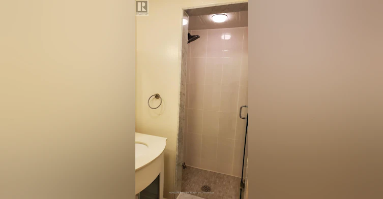 6 Restwell Crescent, Toronto, ON, M2K 2A2 - 22
