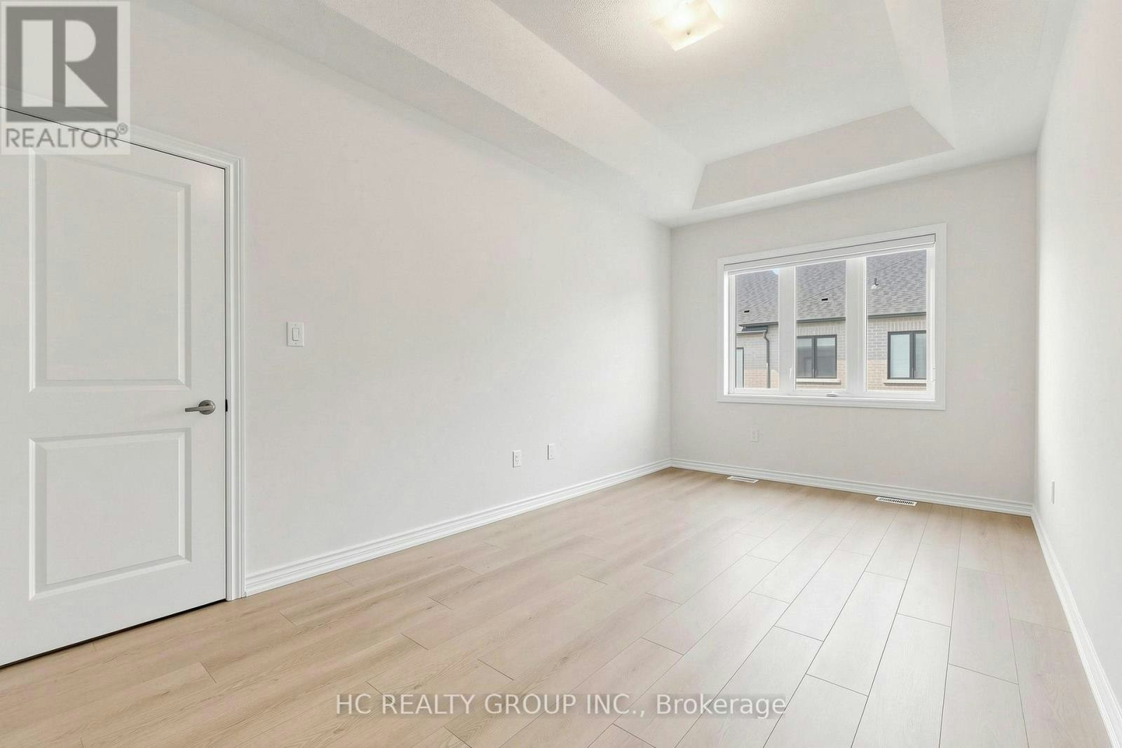 8 Hewison Avenue, Richmond Hill, ON, L4S 0J2 - 5