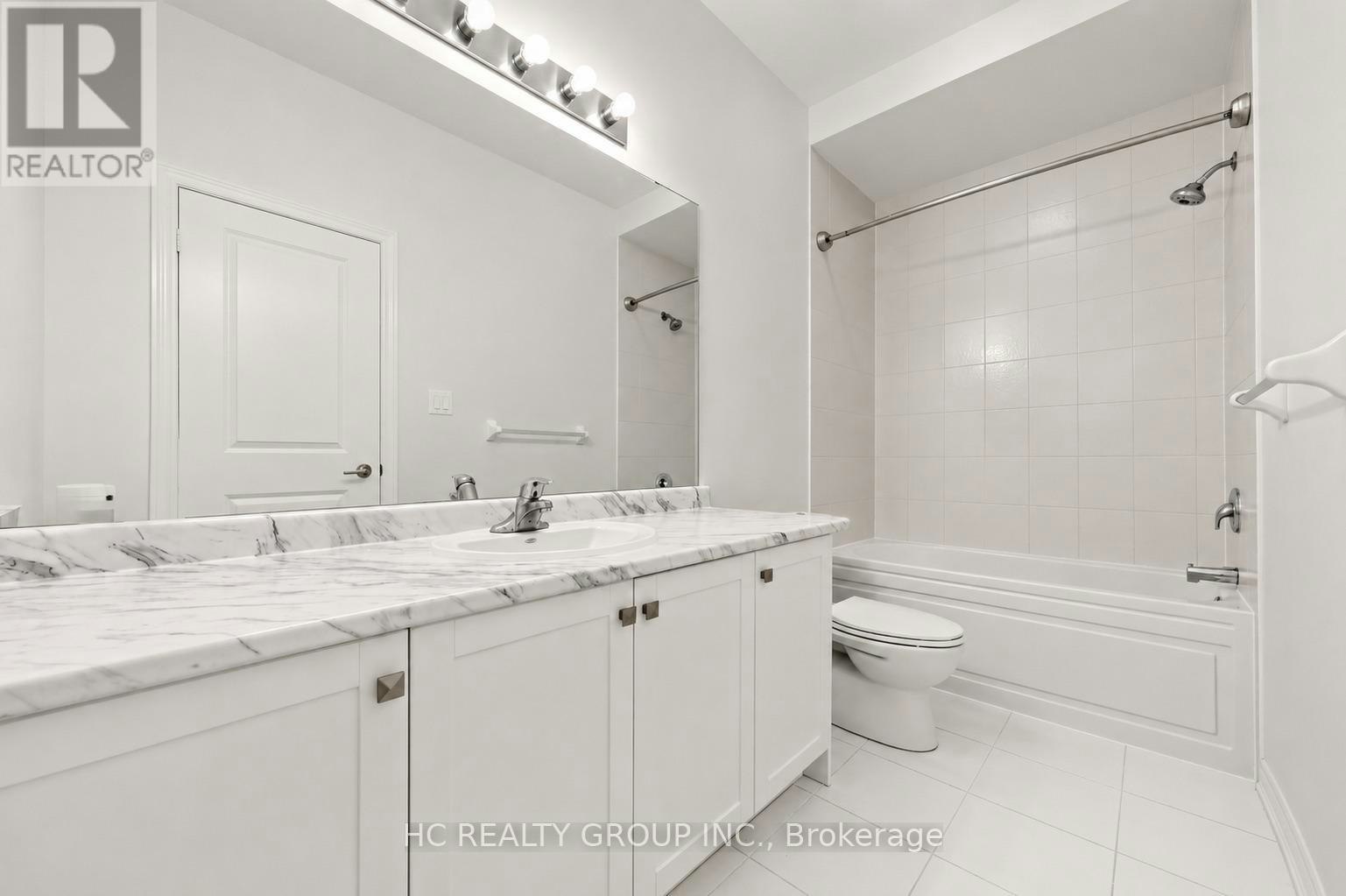 8 Hewison Avenue, Richmond Hill, ON, L4S 0J2 - 10