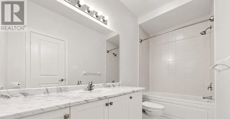 8 Hewison Avenue, Richmond Hill, ON, L4S 0J2 - 10