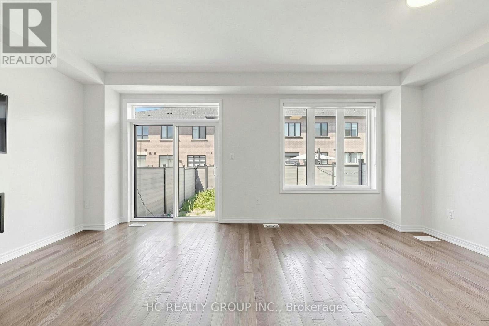 8 Hewison Avenue, Richmond Hill, ON, L4S 0J2 - 3