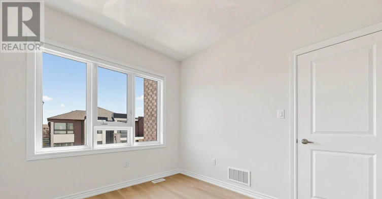 8 Hewison Avenue, Richmond Hill, ON, L4S 0J2 - 7