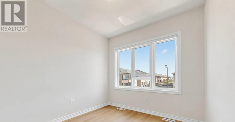 8 Hewison Avenue, Richmond Hill, ON, L4S 0J2 - 9