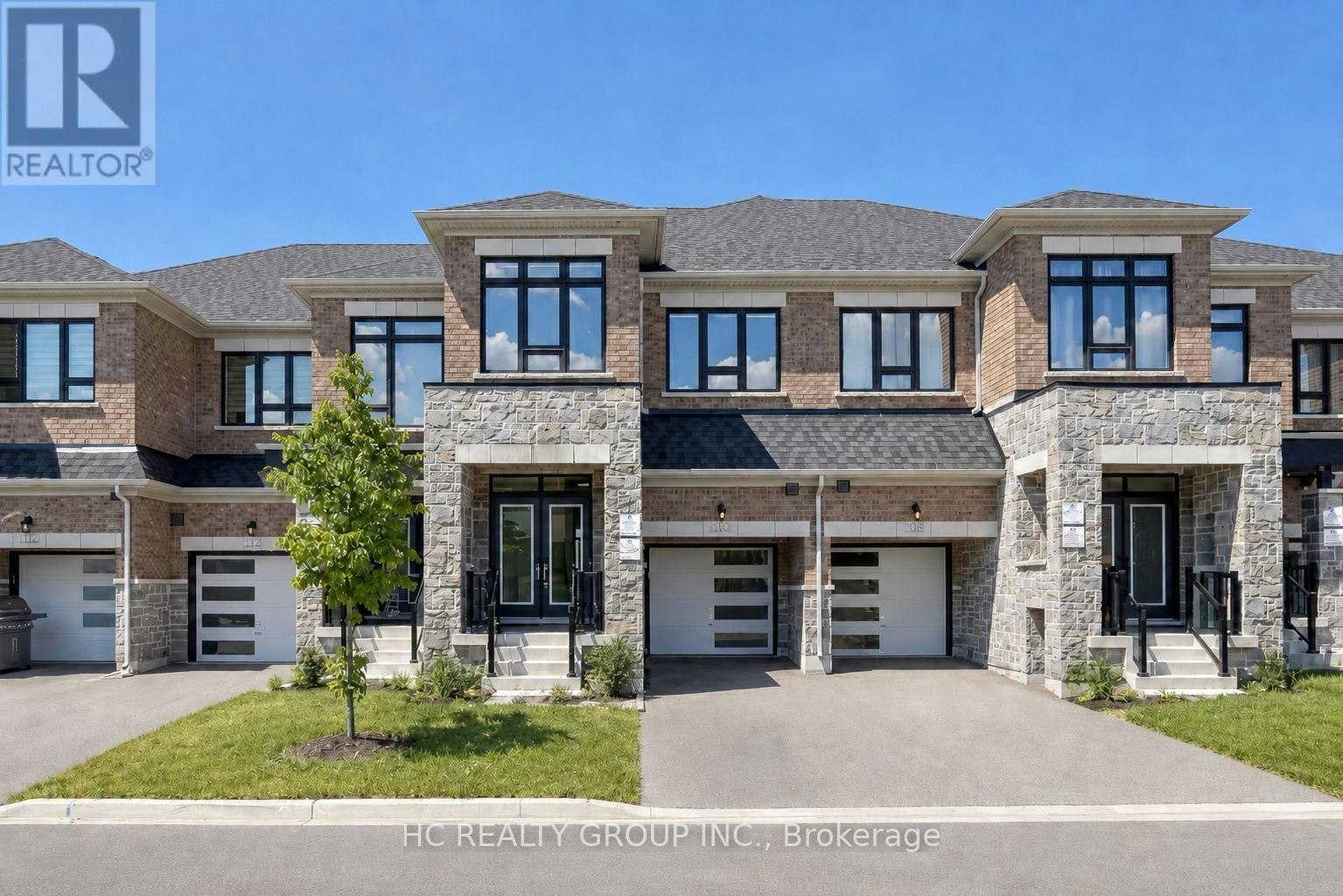 8 Hewison Avenue, Richmond Hill, ON, L4S 0J2