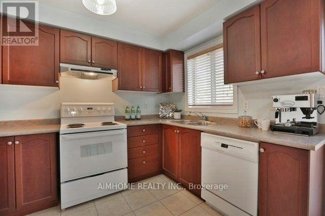 390 Grovehill Road, Oakville, ON, L6H 6P3 - 8