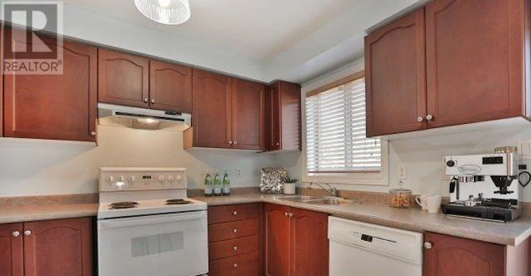 390 Grovehill Road, Oakville, ON, L6H 6P3 - 8