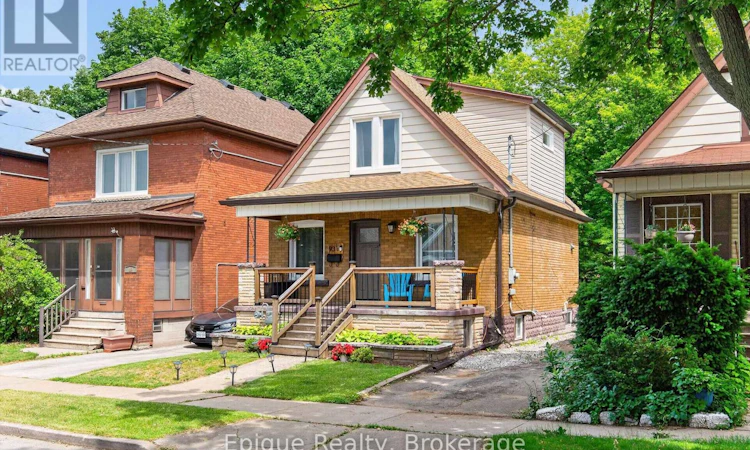 93 Graham Avenue S