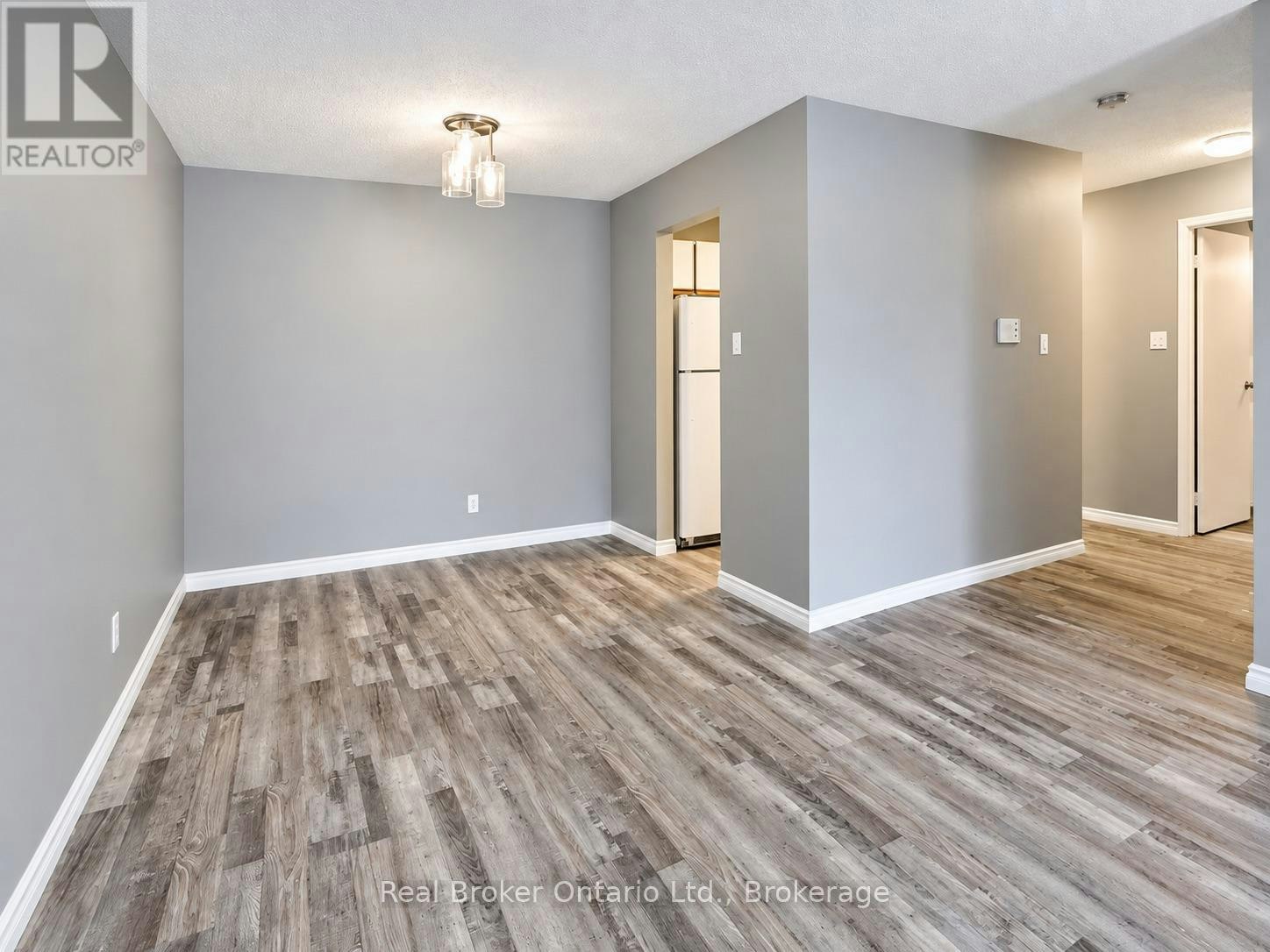101-725 Deveron Crescent, London, ON, N5Z 4X3 - 4