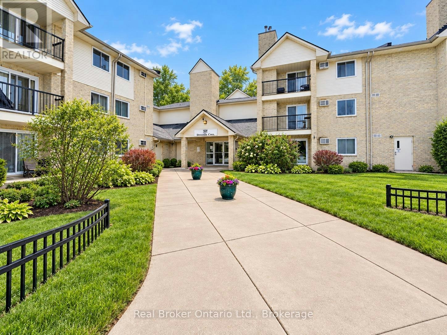 101-725 Deveron Crescent, London, ON, N5Z 4X3