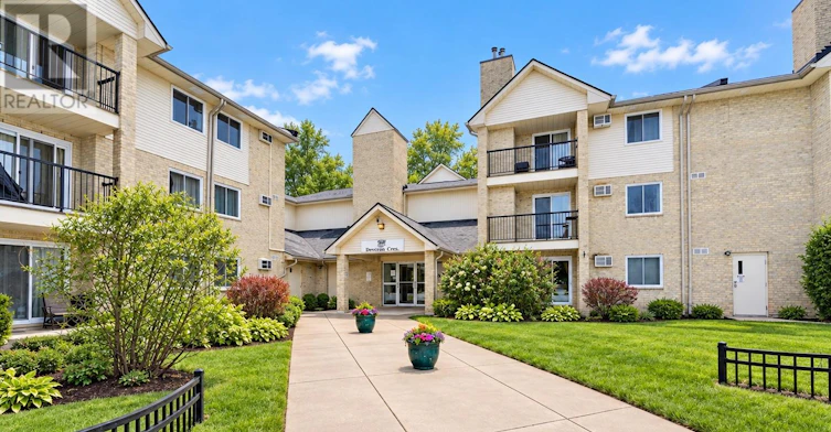 101-725 Deveron Crescent, London, ON, N5Z 4X3