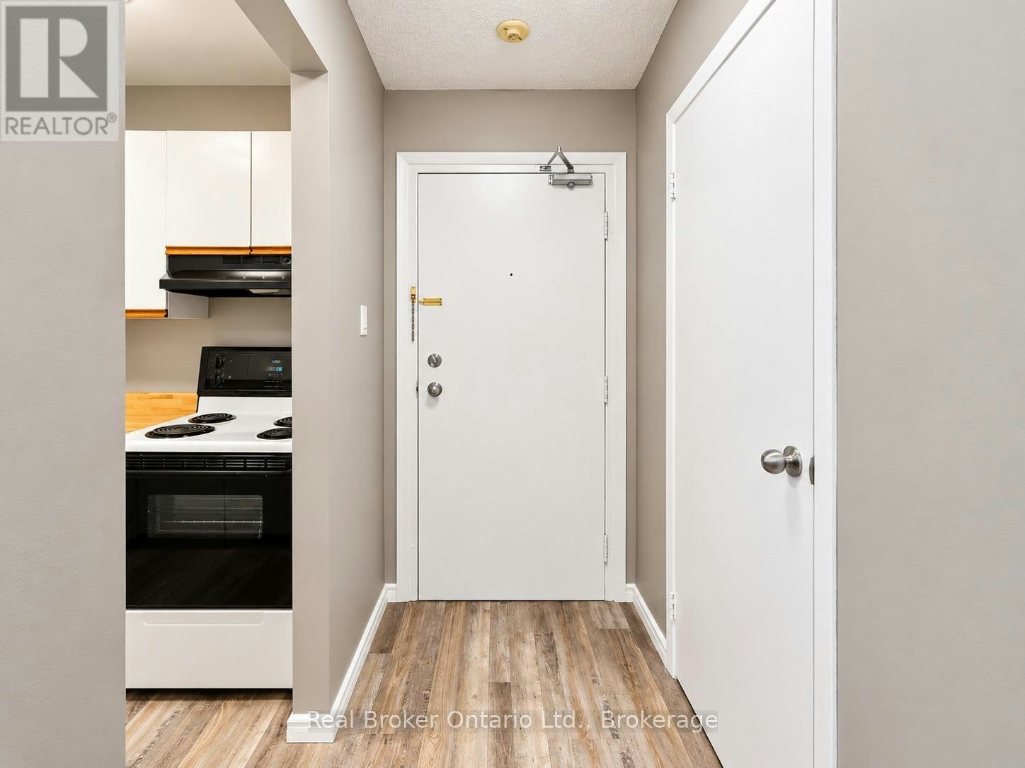 101-725 Deveron Crescent, London, ON, N5Z 4X3 - 2
