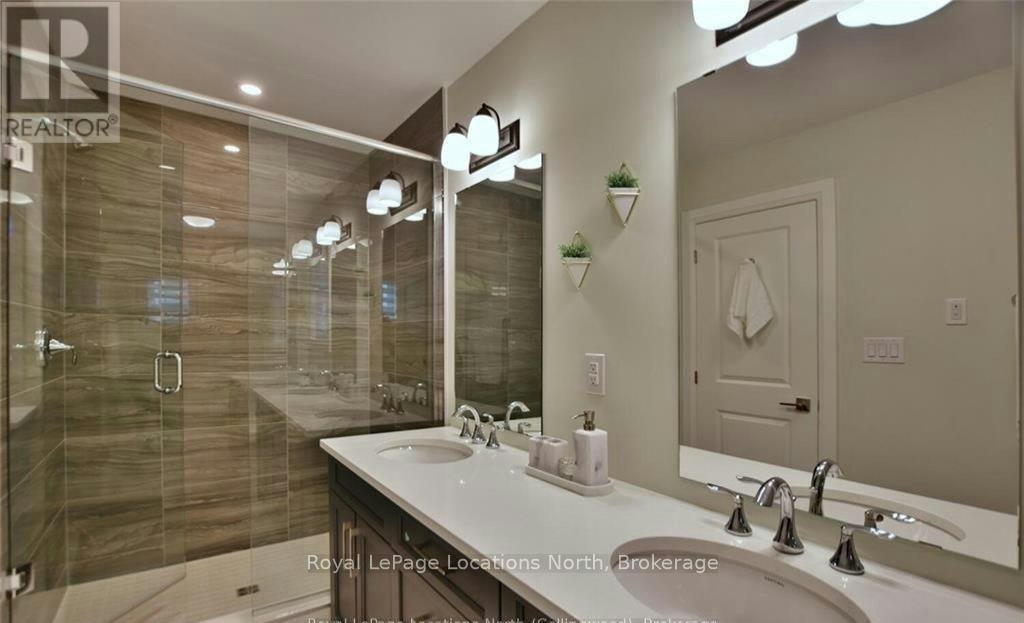 155 Courtland Street, Blue Mountains, ON, L9Y 5L7 - 5