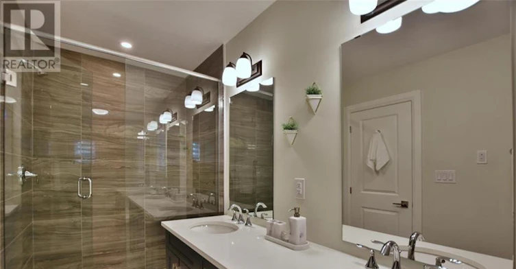 155 Courtland Street, Blue Mountains, ON, L9Y 5L7 - 5