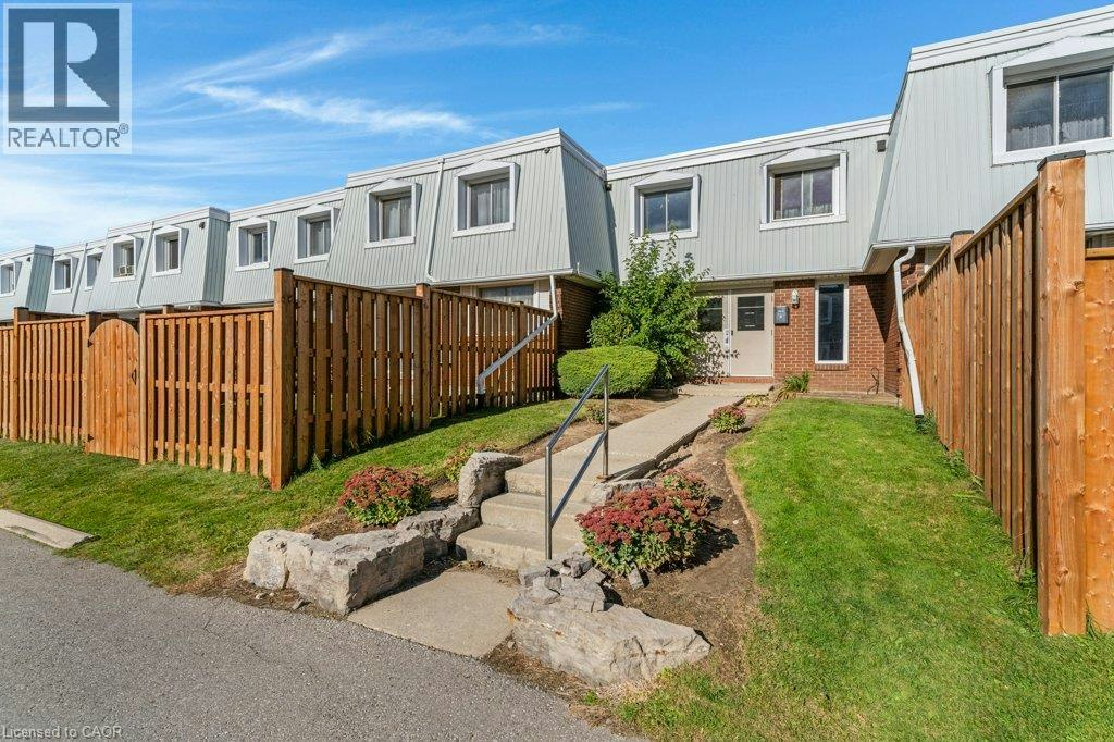 1-320 Traynor Avenue, Kitchener, ON, N2C 2J1